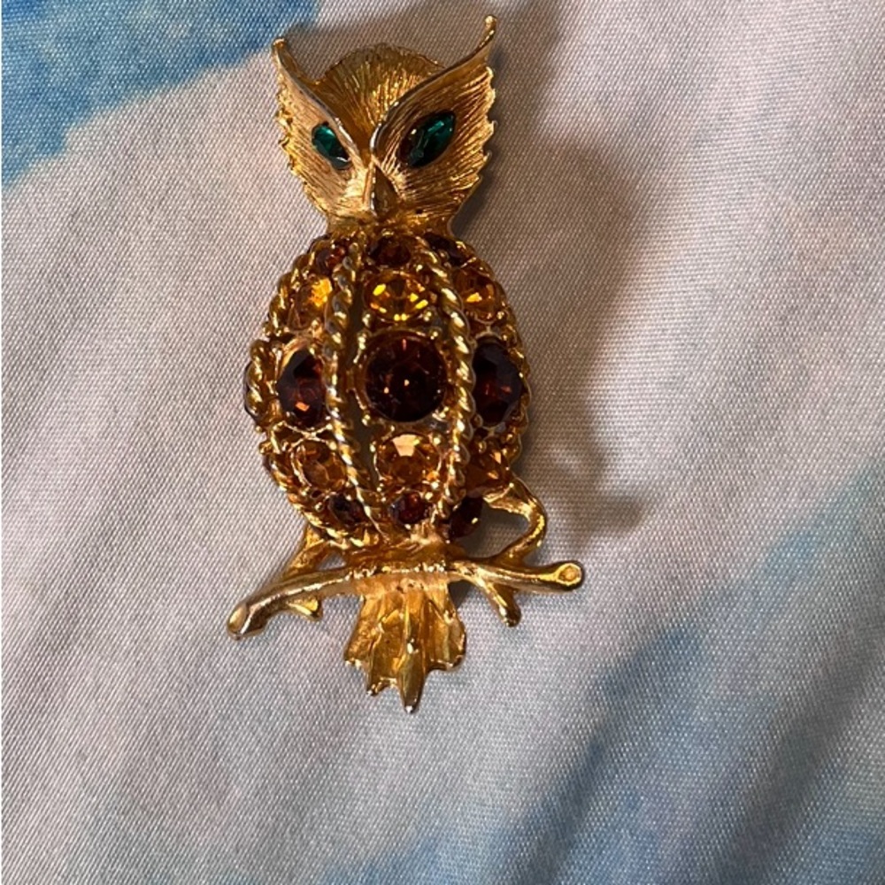 Monet gold bow brooch - Picture 10 of 13